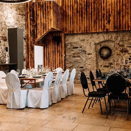 Steinthron فندق *