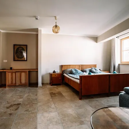 ホテル Steinthron